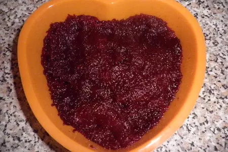 Салат "розовое сердце": шаг 1