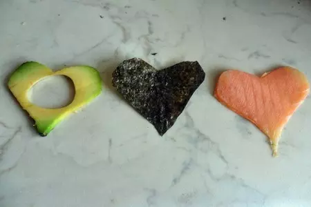 Суши "love": шаг 1