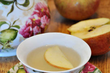 Имбирный чай с корицей, яблоком и мёдом (согревающий, полезный, вкусный): шаг 3