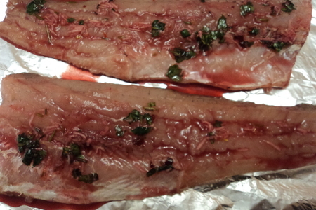 Рыба в остром гранатовом соусе с печеным картофелем и салатом  из зеленой фасоли.: шаг 2