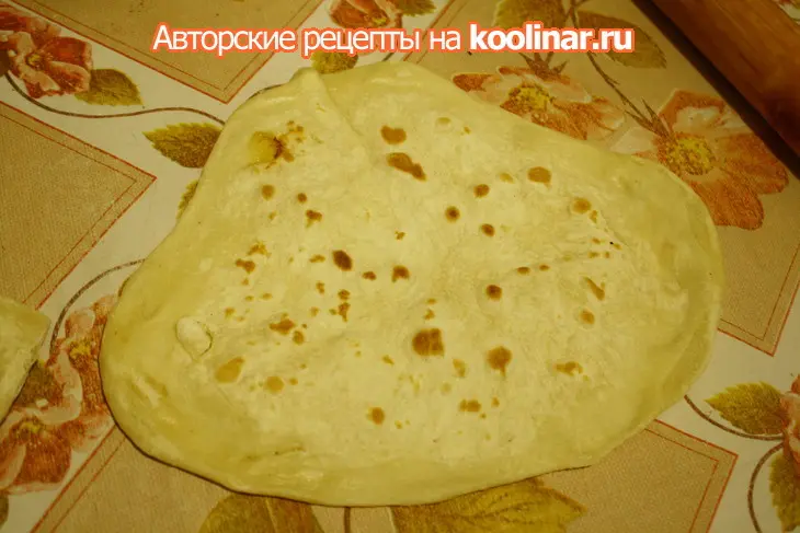 Лепешка сырная: шаг 3