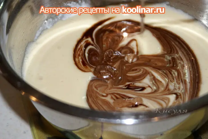 Шоколадные кексы с белым шоколадом и ромовой вишней: шаг 4