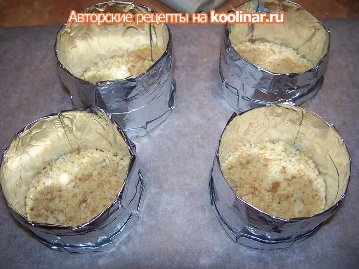 Тортики из голубого сыра на карамелизированных грушах: шаг 3