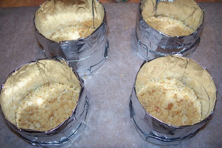 Тортики из голубого сыра на карамелизированных грушах: шаг 3