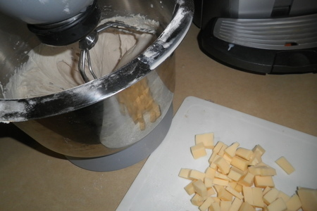 Хлеб с сыром и оливками  от мики шемо: шаг 1