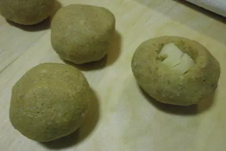 Гороховые котлеты "мандарины" с соусом - майонез из моркови: шаг 2