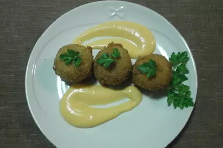 Гороховые котлеты "мандарины" с соусом - майонез из моркови: шаг 7