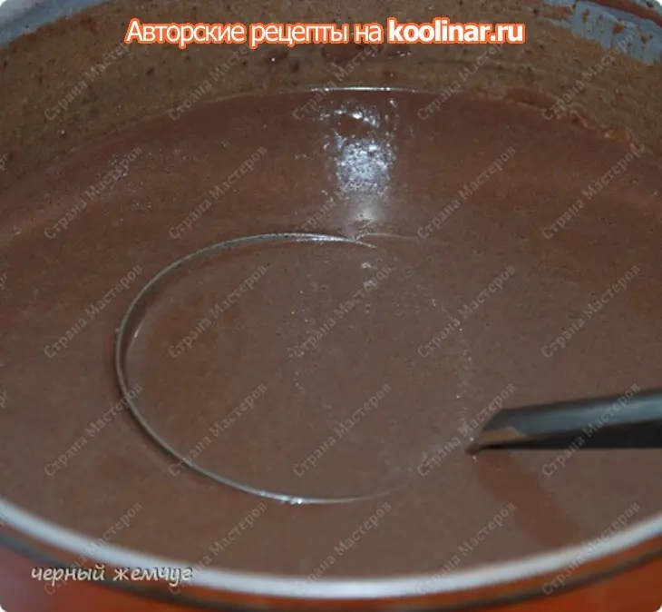 Шоколадные блинчики с творожно-клубничной начинкой: шаг 1