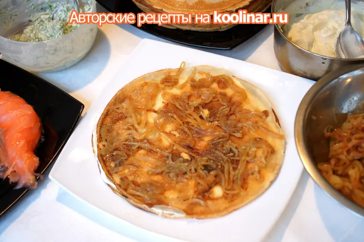 Блинный торт с лососем и сливочным сыром: шаг 7