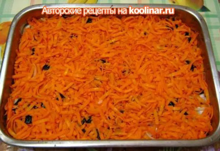 Хек с черносливим и овощами: шаг 6
