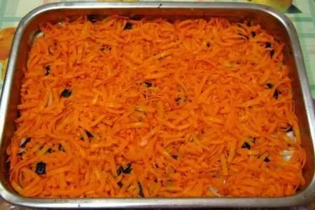 Хек с черносливим и овощами: шаг 6