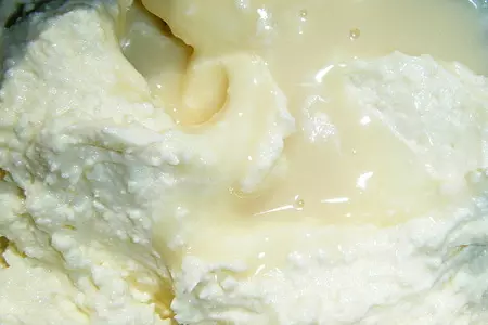 Нежный десерт с белым шоколадом и ликёром бейлиз: шаг 6