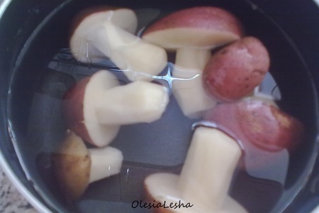 Картофельные грибы,ароматно-плетеная рыбка...+сырные шарики с сюрпризом))): шаг 9