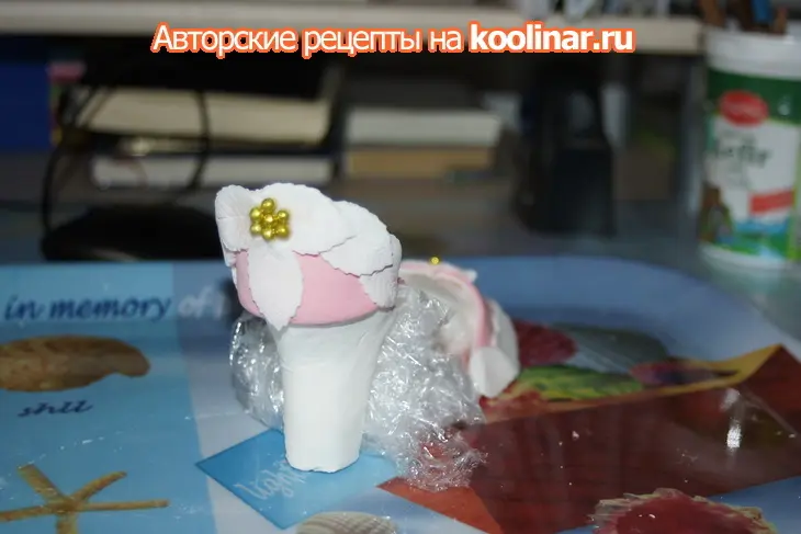 Туфелька из  желатиновой мастики: шаг 6