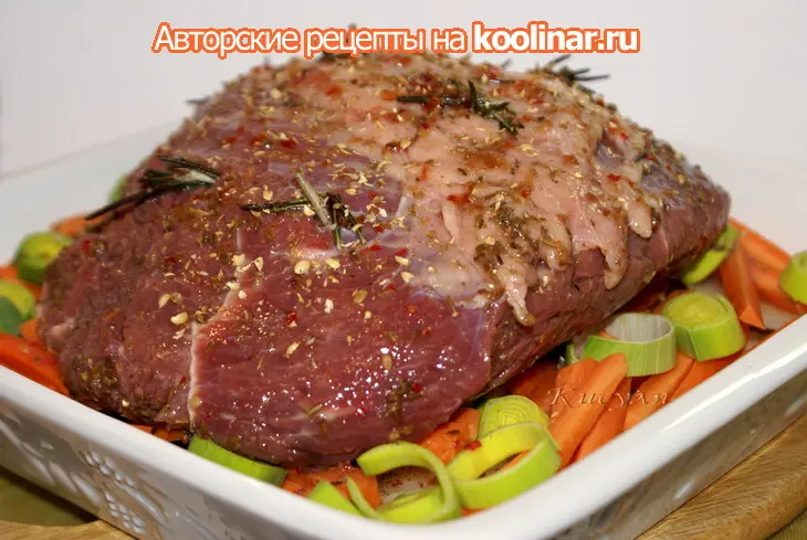 Баранья лопатка с морковью и пореем по-деревенски: шаг 1