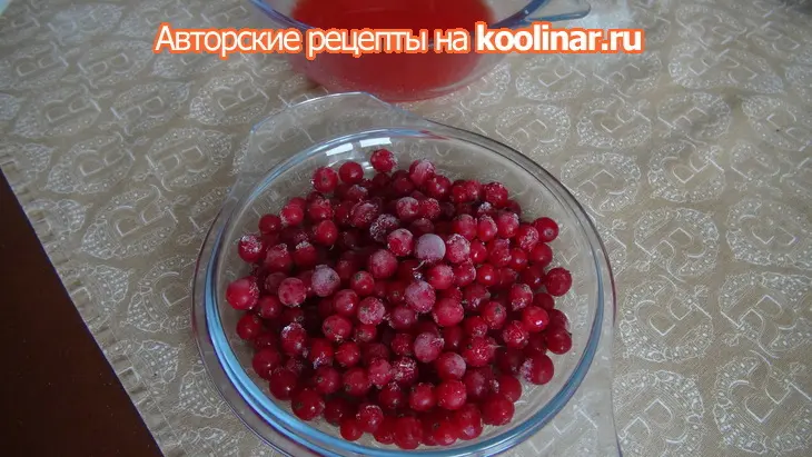 Желейный апельсиновый коктейль с красной смородиной: шаг 3
