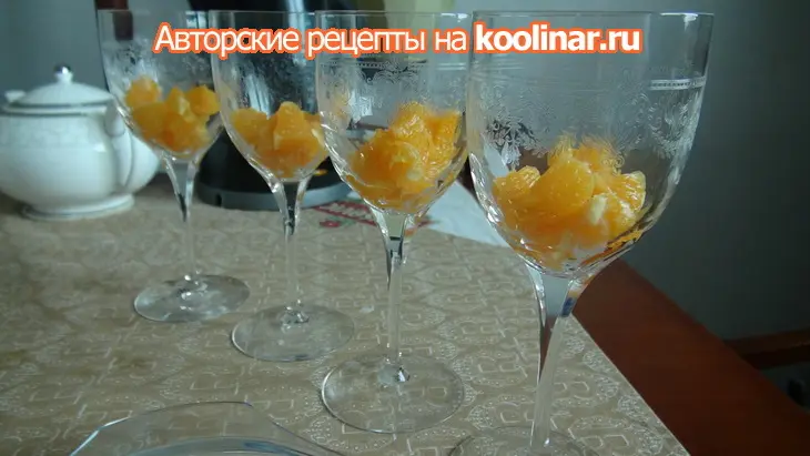 Желейный апельсиновый коктейль с красной смородиной: шаг 6