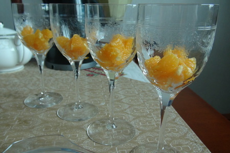 Желейный апельсиновый коктейль с красной смородиной: шаг 6