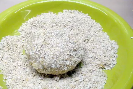 Рыбные котлеты из трески с геркулесом и варёными яйцами. для прекрасной именинницы светочки svett66.: шаг 6