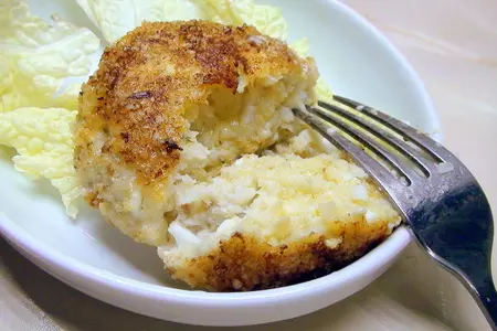 Рыбные котлеты из трески с геркулесом и варёными яйцами. для прекрасной именинницы светочки svett66.: шаг 9