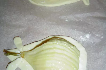 Слойки с грушами и орехами.: шаг 6