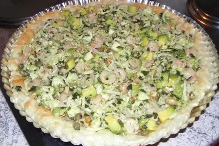 Пирог с авокадо, креветками, моцареллой и др.: шаг 4