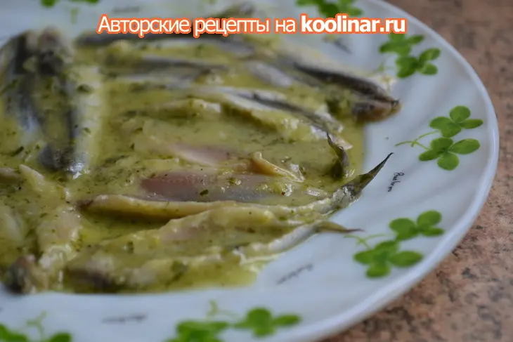 Анчоусы замаринованные с петрушкой: шаг 2