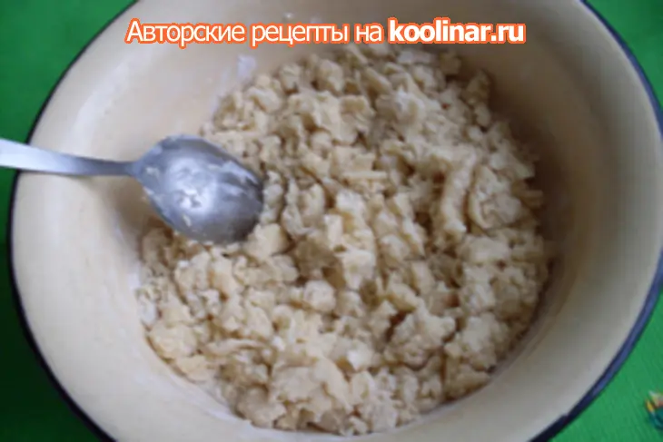 Абрикосово- бисквитный пирог: шаг 2