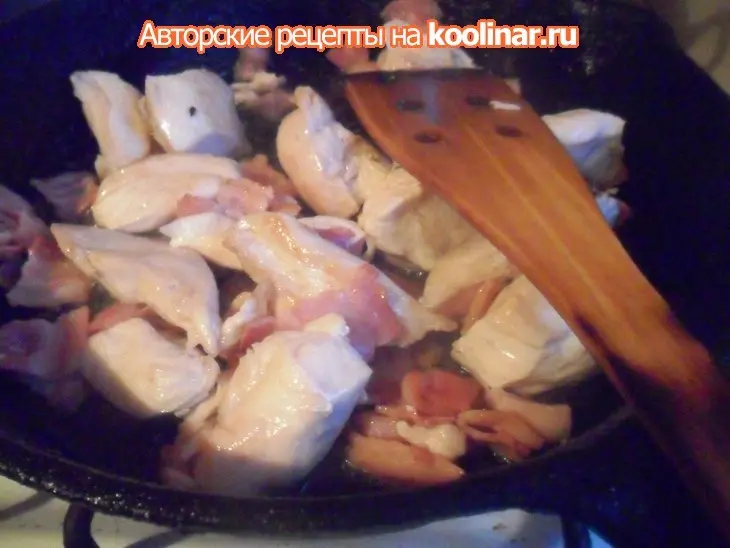 Пенне с курицей в сливочном соусе: шаг 2