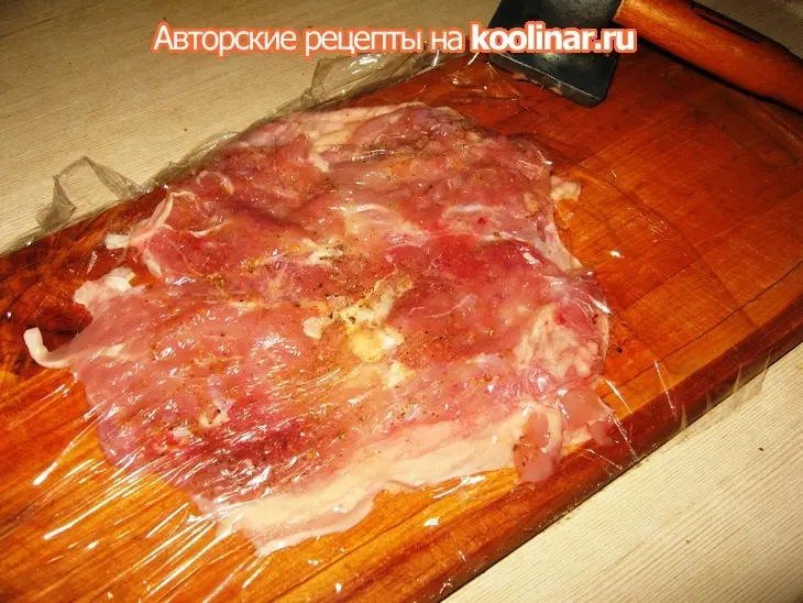 Куриные рулетики с адыгейским сыром: шаг 4