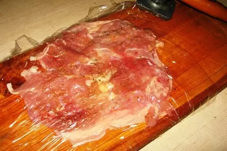 Куриные рулетики с адыгейским сыром: шаг 4