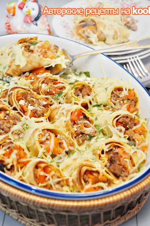 Блинная запеканка с мясным фаршем и творогом.: шаг 6