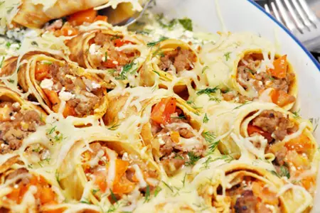 Блинная запеканка с мясным фаршем и творогом.: шаг 6