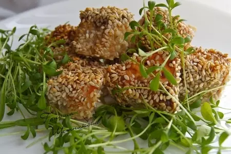 Форель в кунжуте с кресс салатом: шаг 5
