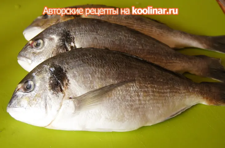Дорада запеченная в духовке с розмарином: шаг 1