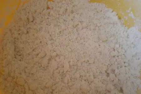 Печенье с цукатами и орехами "с праздником!": шаг 2