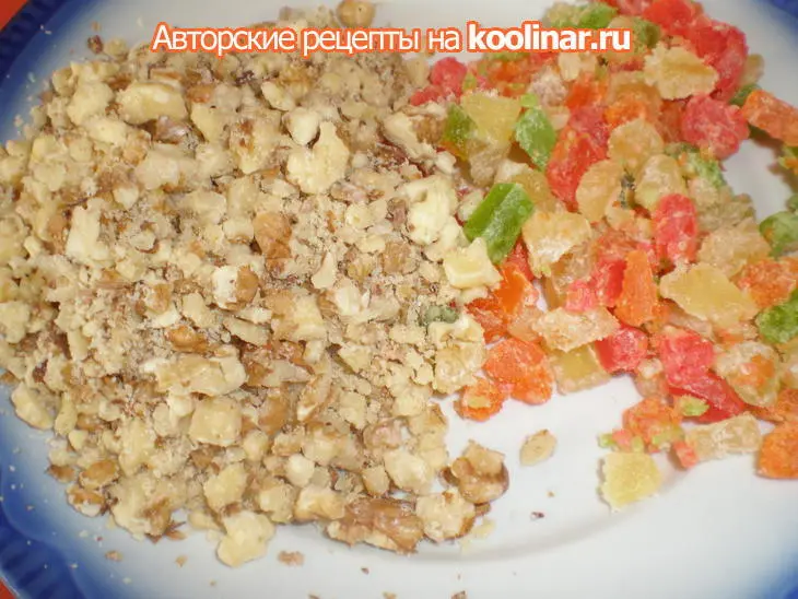 Печенье с цукатами и орехами "с праздником!": шаг 4