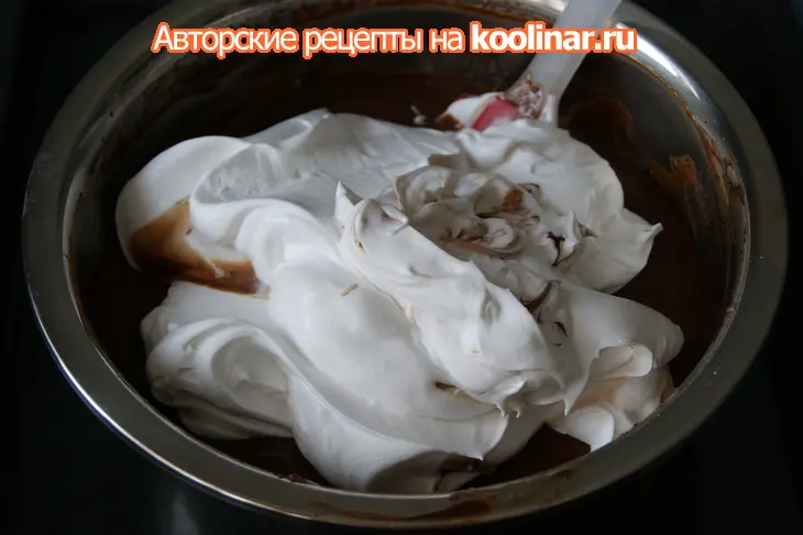 Миндальный торт с шоколадным крем-мусом "торжество": шаг 7