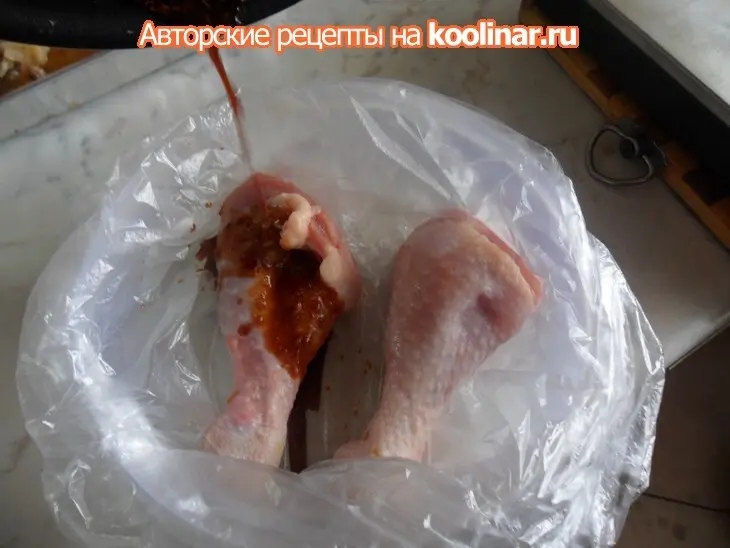 Маринованные куриные голени, с пюре и грибами.: шаг 1