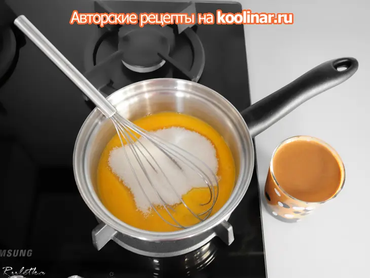 Кофейно-кардамоновые десерты с нежнейшим ванильным наполнителем, меренгами и соусом сабайон.: шаг 8