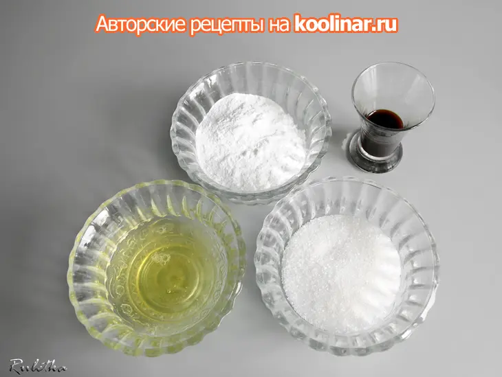 Кофейно-кардамоновые десерты с нежнейшим ванильным наполнителем, меренгами и соусом сабайон.: шаг 13