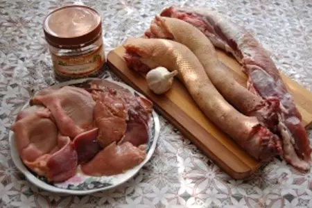 Гусиные шейки фаршированные "мозаика": шаг 1