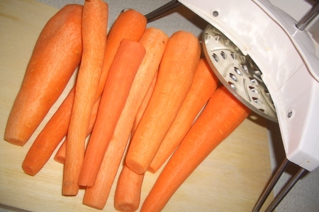 Острый морковный салат: шаг 1