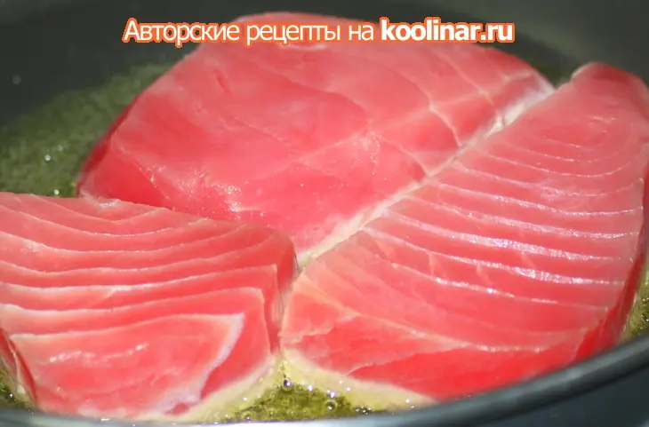 Стейки из тунца с пикантным повидлом из манго.: шаг 1