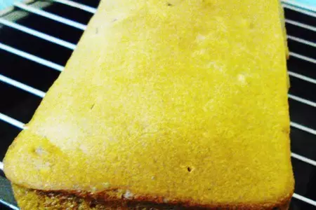 Кофейный кекс с черносливом и орехами.: шаг 5