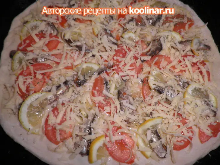 Пицца со шпротами: шаг 4
