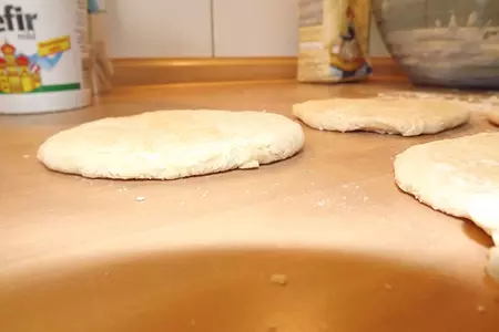 Кефирные лепешки: шаг 9