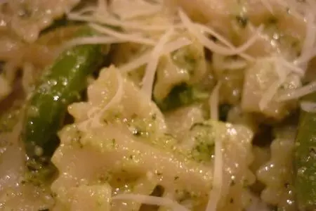 Фарфалле с соусом песто по-генуэзски: шаг 10