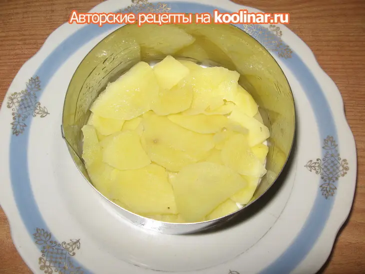 Слоёный салат с мясом: шаг 11
