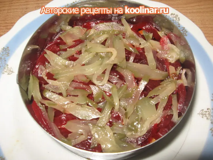 Слоёный салат с мясом: шаг 15